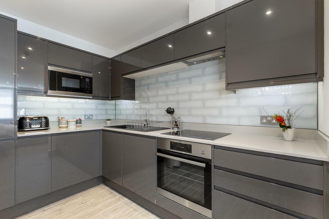 The Lion Gate Apartments East Molesey Ngoại thất bức ảnh
