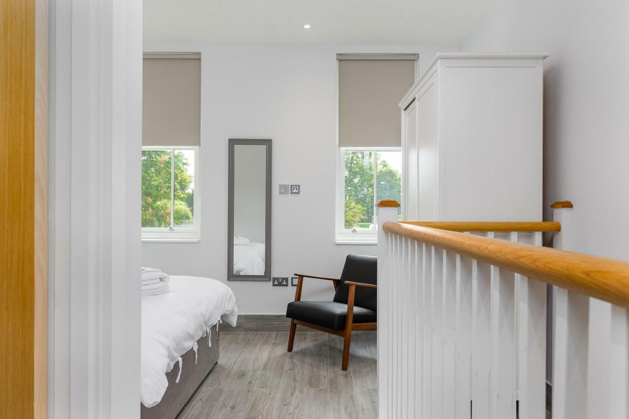 The Lion Gate Apartments East Molesey Ngoại thất bức ảnh